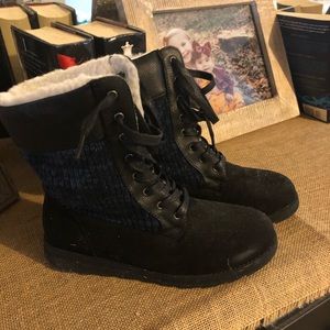 Woman’s muk luk boots